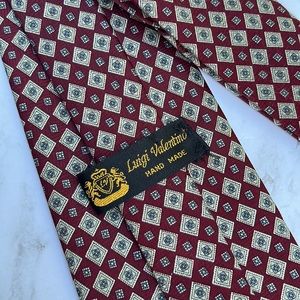 Vintage Luigi Valentino tie